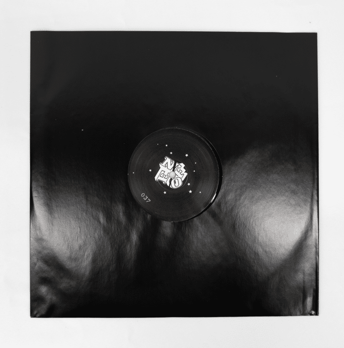 Voorkant van een LP van een uitgave uit 2007 van een fotoserie van Thomas Scheibitz